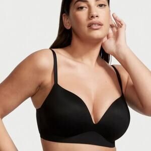 INCREDIBLE BY VICTORIAS SECRETWireless Push-Up Bra 44D Optional Cross Strap Plus